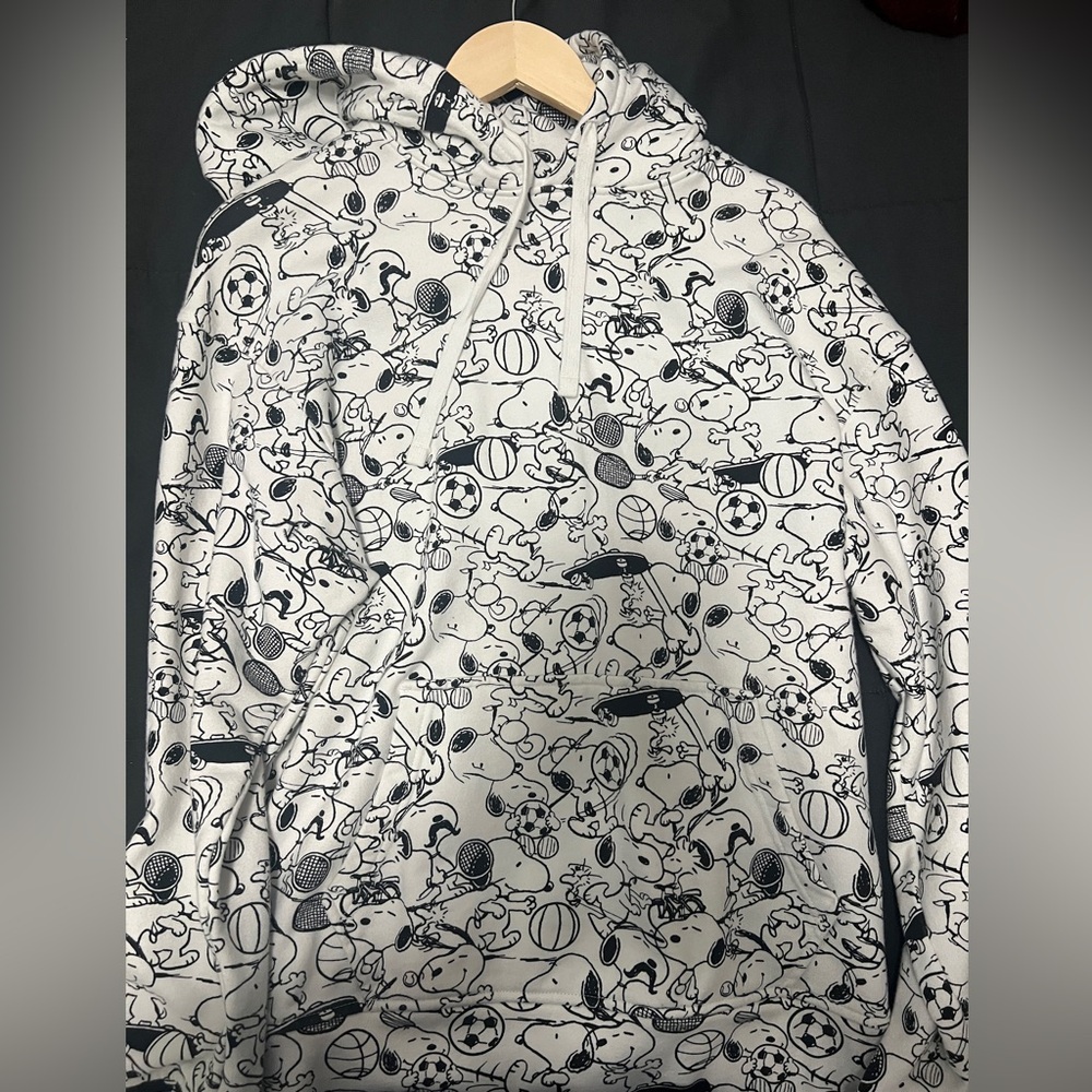 Levi's Snoopy Hoodie (Size M)